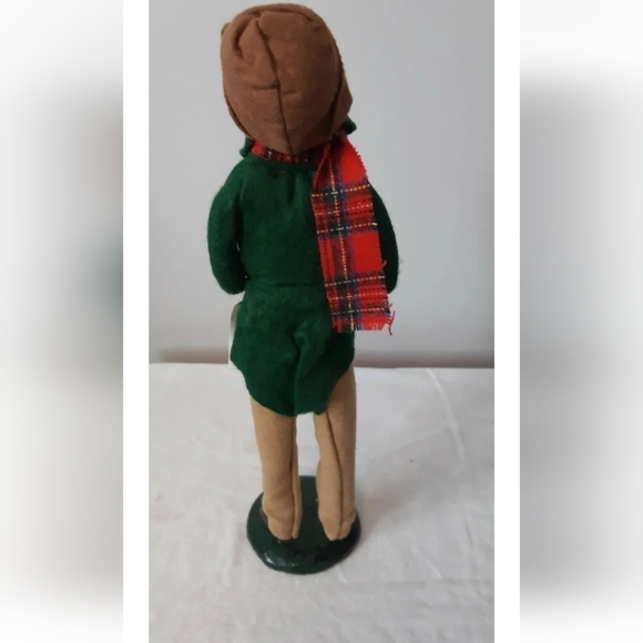 BYERS' CHOICE LTD. 1986 CHRISTMAS CAROLER sheet Music man plaid scarf tan pants - Picture 6 of 9